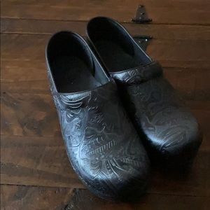 Dansko nurse shoes only worn once!!